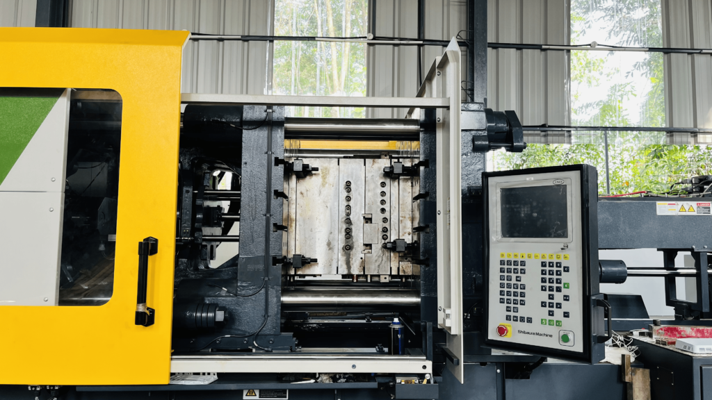 Plastic-injection moulding-machine-Supertech-industries